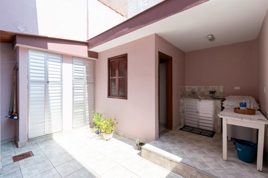 Quintal de casa à venda com 3 quartos, 125m² em Jardim Prudência, São Paulo