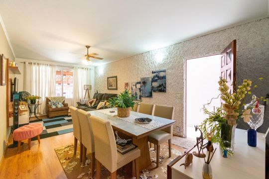Sala de casa à venda com 3 quartos, 125m² em Jardim Prudência, São Paulo