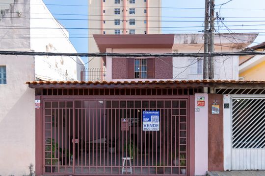 Fachada de casa à venda com 3 quartos, 125m² em Jardim Prudência, São Paulo