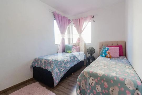 Quarto 1 de apartamento para alugar com 3 quartos, 79m² em Kobrasol, São José