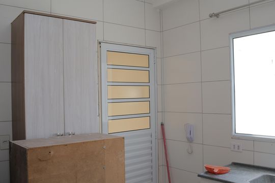 Cozinha de casa de condomínio à venda com 2 quartos, 52m² em Jardim Benfica, São Paulo