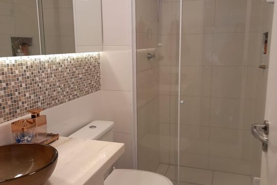 Banheiro de apartamento para alugar com 2 quartos, 33m² em Cidade Mãe do Céu, São Paulo