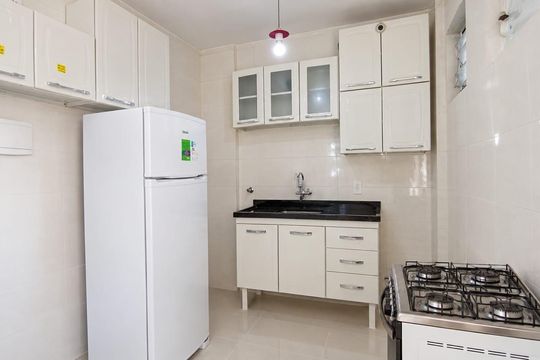 Cozinha de apartamento à venda com 2 quartos, 65m² em Califórnia, Belo Horizonte