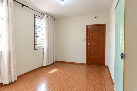 Apartamento à venda com 2 quartos, 65m² em Califórnia, Belo Horizonte