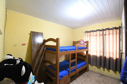 Quarto 2 de casa para alugar com 2 quartos, 70m² em Guatupê, São José dos Pinhais