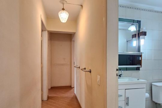 Corredor de apartamento à venda com 3 quartos, 75m² em Vila Clementino, São Paulo