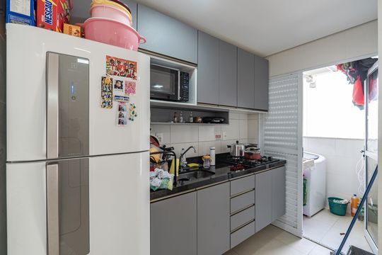 Cozinha de apartamento para alugar com 2 quartos, 52m² em Vila Independencia, São Paulo