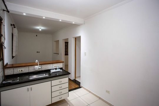 Cozinha de casa para alugar com 2 quartos, 255m² em Balneário São Francisco, Diadema