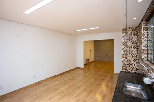 Cozinha de casa para alugar com 3 quartos, 188m² em Balneário São Francisco, Diadema