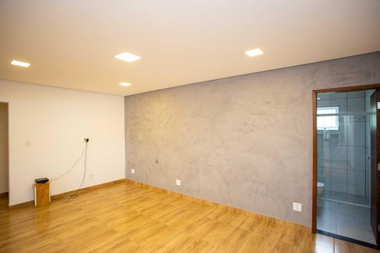 Sala de casa para alugar com 3 quartos, 188m² em Balneário São Francisco, Diadema