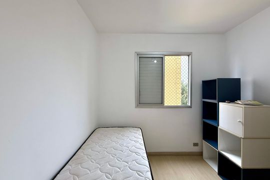 Quarto 3 de apartamento para alugar com 3 quartos, 60m² em Vila das Belezas, São Paulo