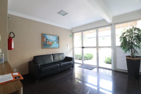 Hall social de apartamento para alugar com 2 quartos, 73m² em Santa Mônica, Uberlândia