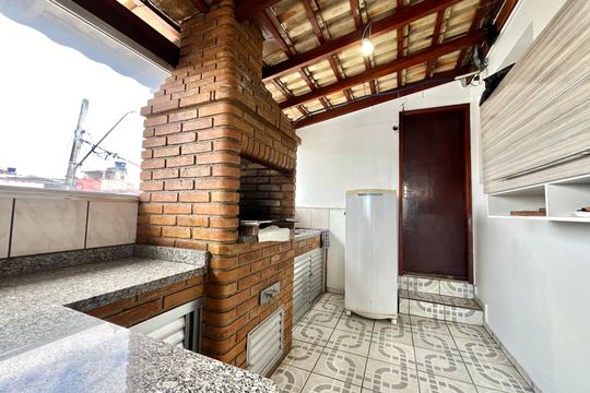 Churrasqueira de casa à venda com 3 quartos, 200m² em Vila Campestre, São Paulo