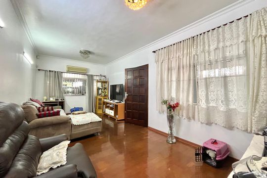 Casa à venda com 3 quartos, 200m² em Vila Campestre, São Paulo
