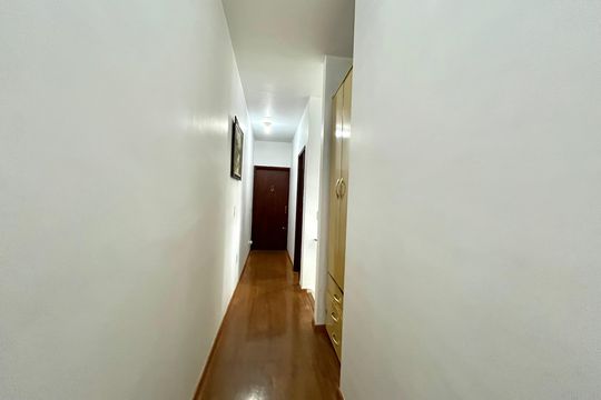 Corredor de casa à venda com 3 quartos, 200m² em Vila Campestre, São Paulo