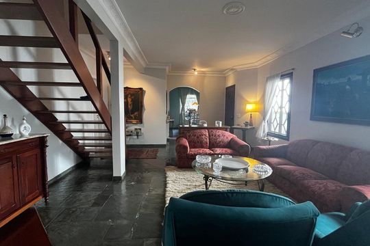 Casa à venda com 3 quartos, 250m² em Jardim Vitoria Regia (Zona Oeste), São Paulo