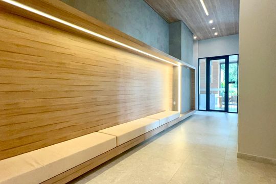Hall de entrada de apartamento à venda com 2 quartos, 106m² em Sumaré, São Paulo
