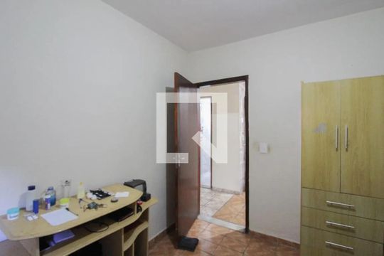 Quarto de casa à venda com 4 quartos, 98m² em Trevo, Belo Horizonte
