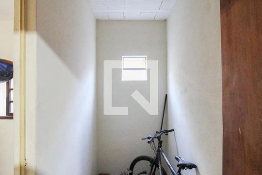 Corredor de casa à venda com 4 quartos, 98m² em Trevo, Belo Horizonte