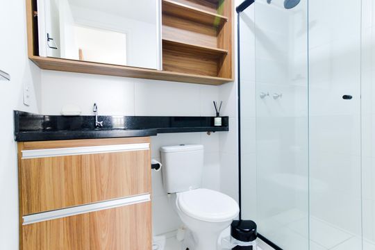 Banheiro de apartamento à venda com 2 quartos, 45m² em Picanço, Guarulhos