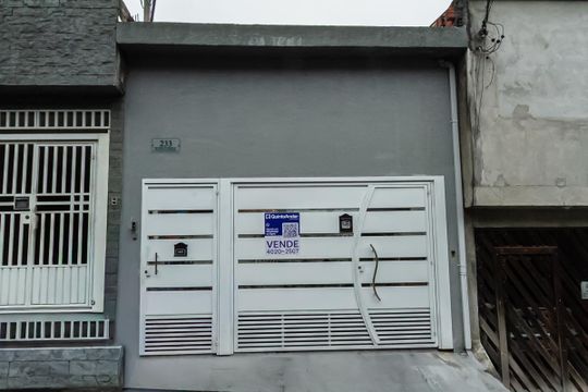 Fachada de casa à venda com 2 quartos, 380m² em Bairro dos Casa, São Bernardo do Campo