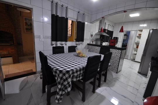  Cozinha 1 de casa à venda com 4 quartos, 150m² em Vila Ayrosa, São Paulo