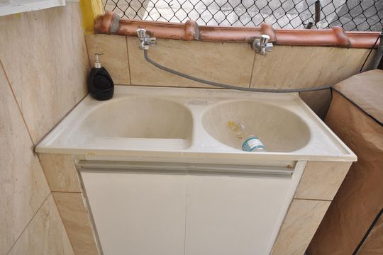 Área de Serviço 2 de casa à venda com 4 quartos, 150m² em Vila Ayrosa, São Paulo