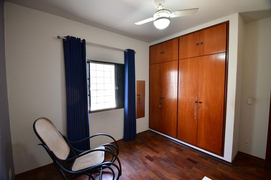 Quarto 2 de casa à venda com 3 quartos, 200m² em Cidade Universitária, Campinas