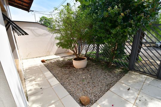 Jardim de casa à venda com 3 quartos, 200m² em Cidade Universitária, Campinas