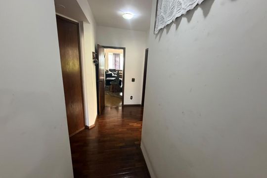 Corredor  de apartamento à venda com 3 quartos, 270m² em Serra, Belo Horizonte