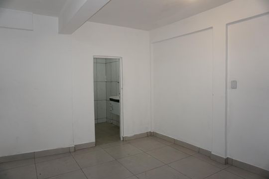 Cozinha de casa para alugar com 2 quartos, 80m² em Chácaras Pirajussara, Embu das Artes