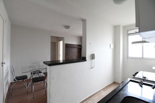 Cozinha de apartamento para alugar com 2 quartos, 49m² em Bairro Alto, Curitiba