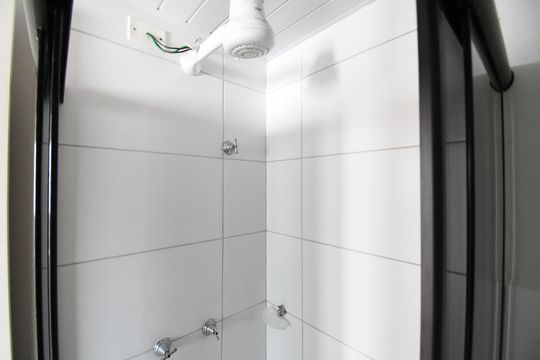 Banheiro 2 de apartamento para alugar com 2 quartos, 49m² em Bairro Alto, Curitiba