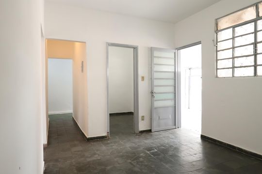 Sala de casa para alugar com 3 quartos, 137m² em Jardim América, Goiânia