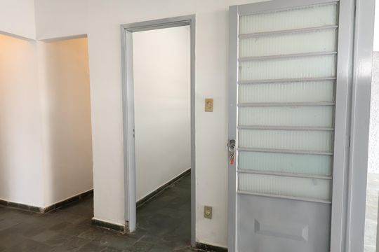 Sala de casa para alugar com 3 quartos, 137m² em Jardim América, Goiânia