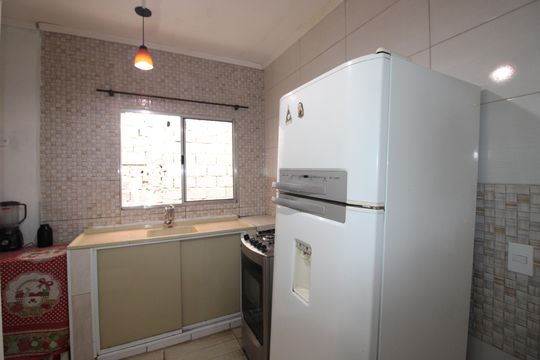 Cozinha de casa para alugar com 2 quartos, 60m² em Jardim Miragaia, São Paulo