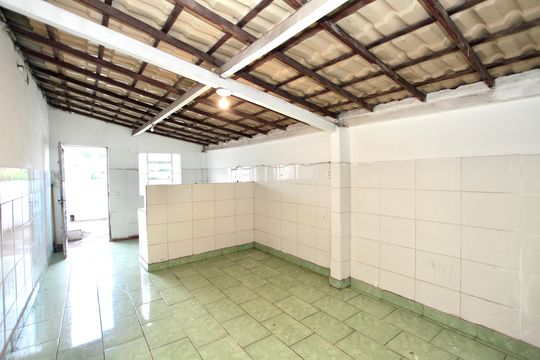 Cozinha e Área de Serviço de casa para alugar com 2 quartos, 120m² em Santa Cruz Industrial, Contagem