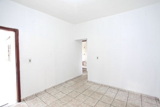 Sala de casa para alugar com 2 quartos, 120m² em Santa Cruz Industrial, Contagem