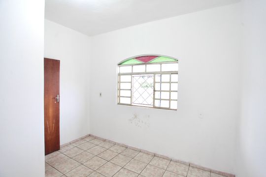 Quarto 1 de casa para alugar com 2 quartos, 120m² em Santa Cruz Industrial, Contagem