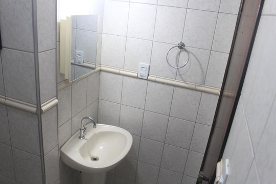 Banheiro Social de apartamento à venda com 2 quartos, 67m² em Santa Maria, São Caetano do Sul