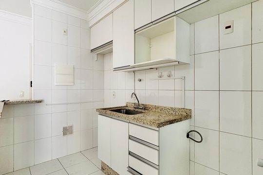 Cozinha de apartamento para alugar com 2 quartos, 66m² em Alphaville Industrial, Barueri