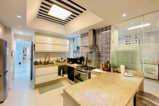 Apartamento à venda com 4 quartos, 282m² em Copacabana, Rio de Janeiro