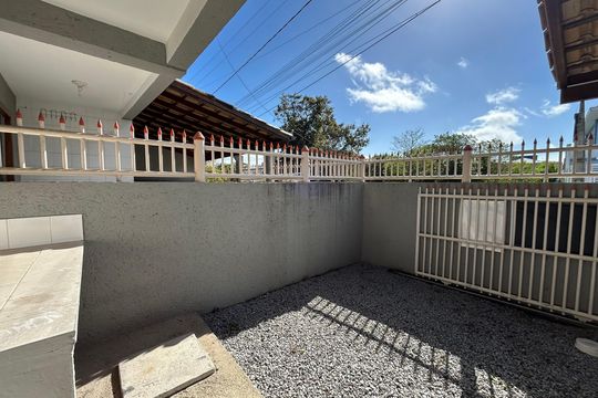 Área de Serviço de casa para alugar com 2 quartos, 80m² em Campeche, Florianópolis
