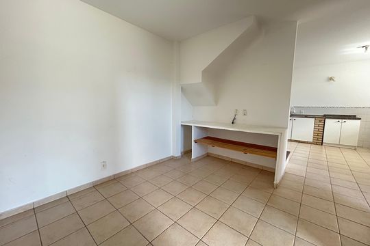 Sala  de casa para alugar com 2 quartos, 80m² em Campeche, Florianópolis