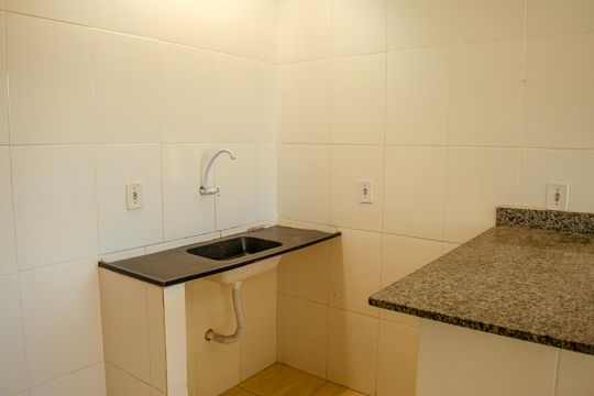 Cozinha de kitnet/studio para alugar com 1 quarto, 45m² em Vila Jardim São Judas Tadeu, Goiânia
