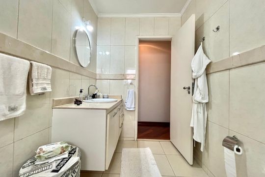 Banheiro da Suíte de casa à venda com 4 quartos, 230m² em Vila Mascote, São Paulo