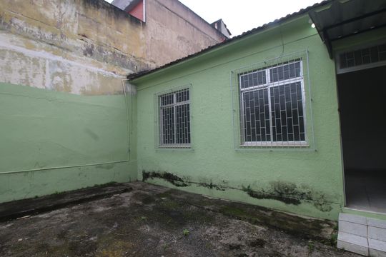 Quintal de casa à venda com 2 quartos, 80m² em Irajá, Rio de Janeiro