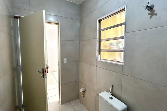 Banheiro 1 de casa à venda com 2 quartos, 125m² em Jardim Oliveira, Guarulhos