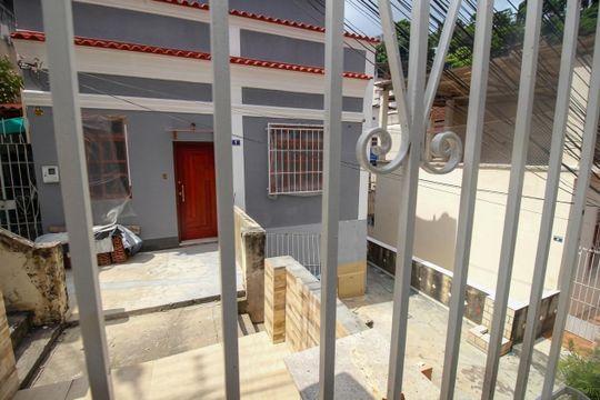 Fachada de casa à venda com 2 quartos, 70m² em Centro, Rio de Janeiro