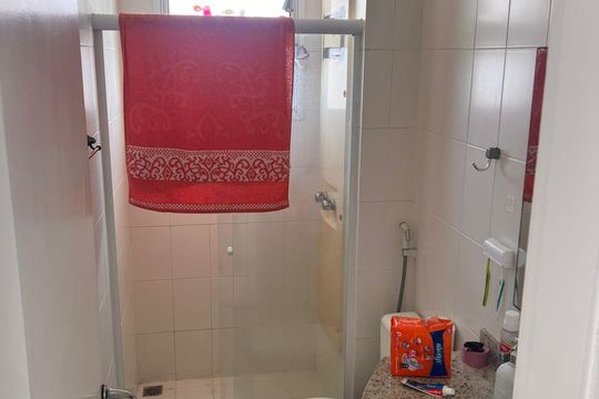 Banheiro de apartamento à venda com 2 quartos, 77m² em Barra da Tijuca, Rio de Janeiro